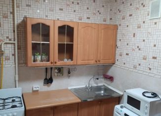 Сдам в аренду 1-ком. квартиру, 33 м2, Серпухов, улица Ворошилова, 165