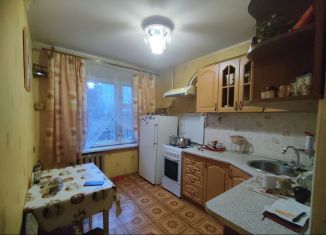 Продажа 3-комнатной квартиры, 69 м2, Новочебоксарск, Советская улица, 49