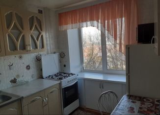 Сдается 2-комнатная квартира, 44 м2, Собинка, улица Чайковского, 2