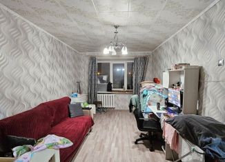 Двухкомнатная квартира на продажу, 41 м2, Североуральск, улица Каржавина, 18
