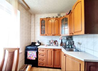 Продам 4-комнатную квартиру, 68.3 м2, Волгоградская область, проспект имени Ленина, 129