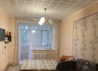 Продается двухкомнатная квартира, 47 м2, Воткинск, улица Белинского, 18