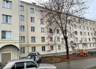 Продается трехкомнатная квартира, 78.8 м2, Киров, Октябрьский проспект, 70, Ленинский район
