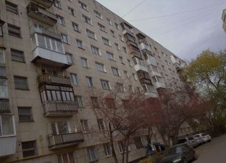 Сдается в аренду двухкомнатная квартира, 50 м2, Екатеринбург, улица Крауля, 10, улица Крауля