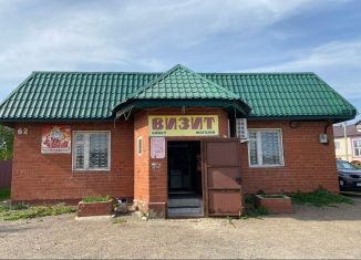 Продам торговую площадь, 82.4 м2, Лаишево, улица Дзержинского, 62