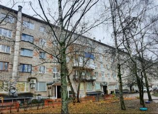 Продается трехкомнатная квартира, 60 м2, Псковская область, проспект Гагарина, 9