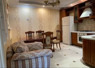 Сдам в аренду 2-комнатную квартиру, 65 м2, Ростов-на-Дону, 2-я Краснодарская улица, 131