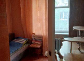 Аренда двухкомнатной квартиры, 42 м2, Астраханская область, улица Александрова, 3