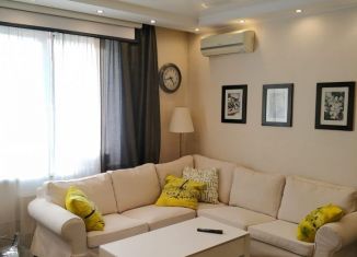 Сдается в аренду однокомнатная квартира, 56 м2, Ярославль, 2-я Мельничная улица, 38