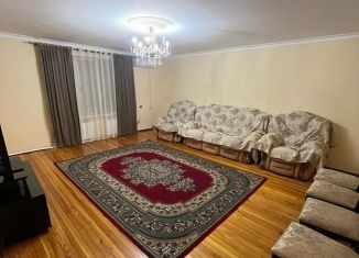 Сдаю 2-ком. квартиру, 60 м2, Дагестан, проспект Агасиева, 22Г