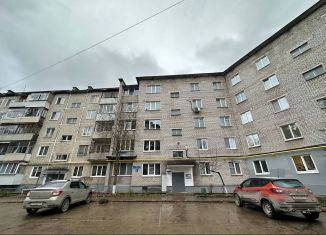 Продам 4-комнатную квартиру, 81 м2, Пермский край, Волгодонская улица, 26