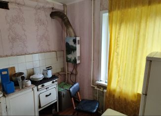 Продаю 2-комнатную квартиру, 45 м2, Новомосковск, улица Маклец, 1А