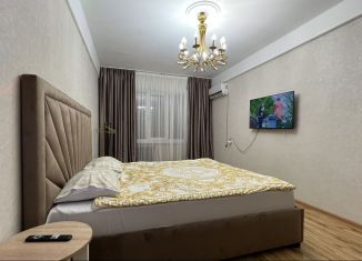 Сдается в аренду двухкомнатная квартира, 70 м2, Дагестан, проспект Гамидова, 9А