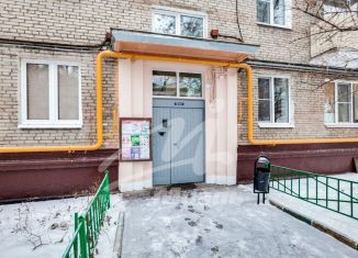 Продам 2-ком. квартиру, 45 м2, Москва, улица Ефремова, 15/22, улица Ефремова