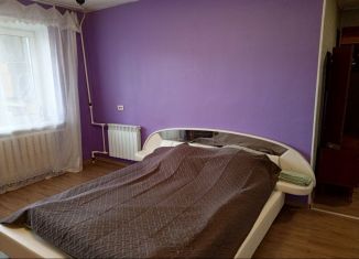 Сдам 1-комнатную квартиру, 42 м2, Челябинская область, улица имени М.С. Урицкого, 19А