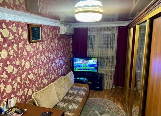 Продается 1-комнатная квартира, 30 м2, Грозный, 4-й микрорайон, улица Дьякова, 27