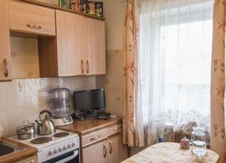 Продаю двухкомнатную квартиру, 46 м2, поселок городского типа Новоорловск, посёлок городского типа Новоорловск, 3