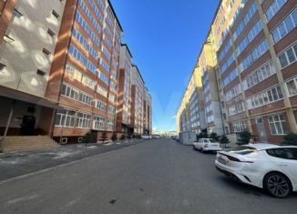 Продаю 3-комнатную квартиру, 106 м2, Черкесск, Октябрьская улица, 9Н