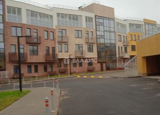 Продаю 4-комнатную квартиру, 120.1 м2, деревня Крюково, Высокая улица, 1