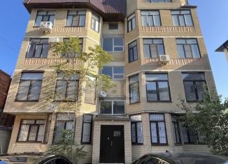 Продажа трехкомнатной квартиры, 108 м2, Махачкала, улица Магомеда Ярагского, 93В