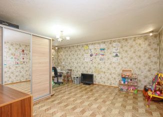 Продается четырехкомнатная квартира, 122.8 м2, Кемеровская область, улица Сибиряков-Гвардейцев, 22А